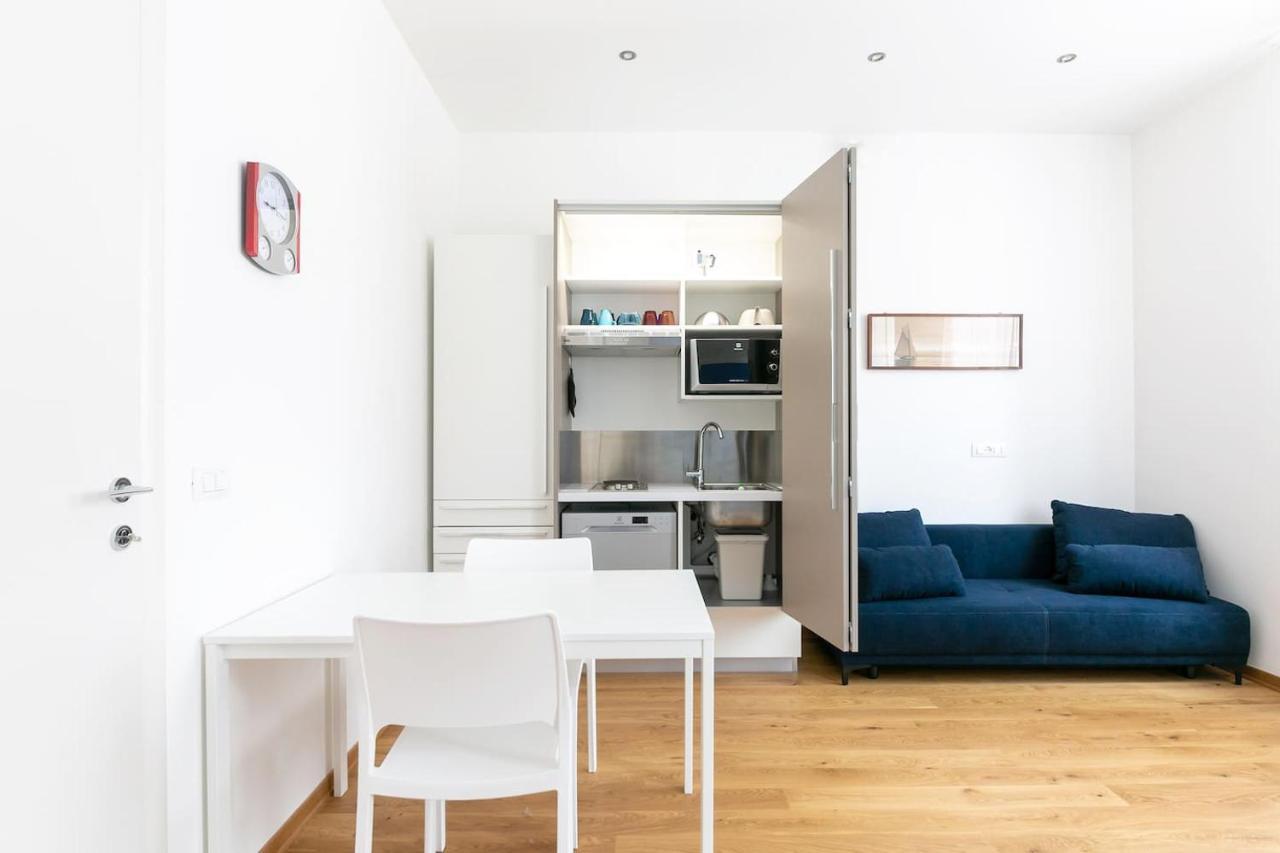 ~ Cozy Apartment ~ City Center Train Station Trieste Extérieur photo